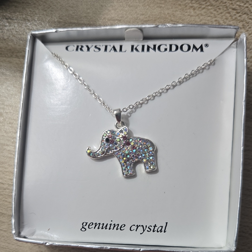 Vintage Geniune Pink And AB Crystal Silver Tone Elephant Pendant Necklace NWT 💫